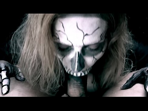 ❤️ Fată demonică sugând pula cu gura ei neagră și înghițind spermă. ❤️  at us ro.bladesoul.top ❌