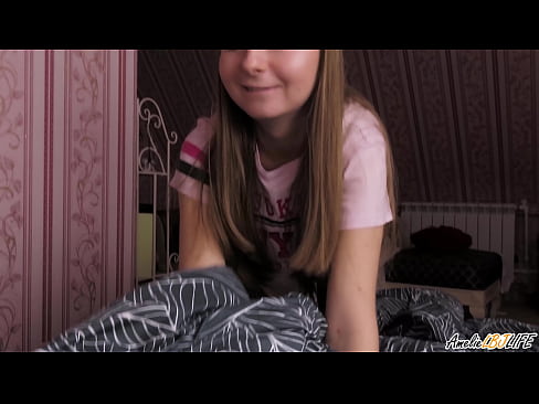 ❤️ Blondina îi suge adânc prietenei ei și primește spermă în gură ❤️ at us ro.bladesoul.top ❌